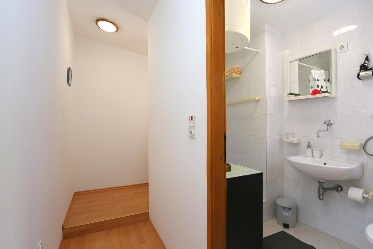 Apartments By The Sea Podaca, Makarska - 11588 Bagian luar foto